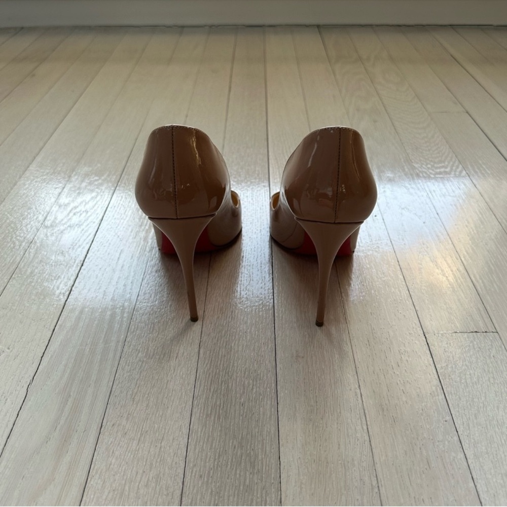 Christian Louboutin Pigalle Follies Patent Leather Pumps 37.5 Beige - Picture 5 of 9